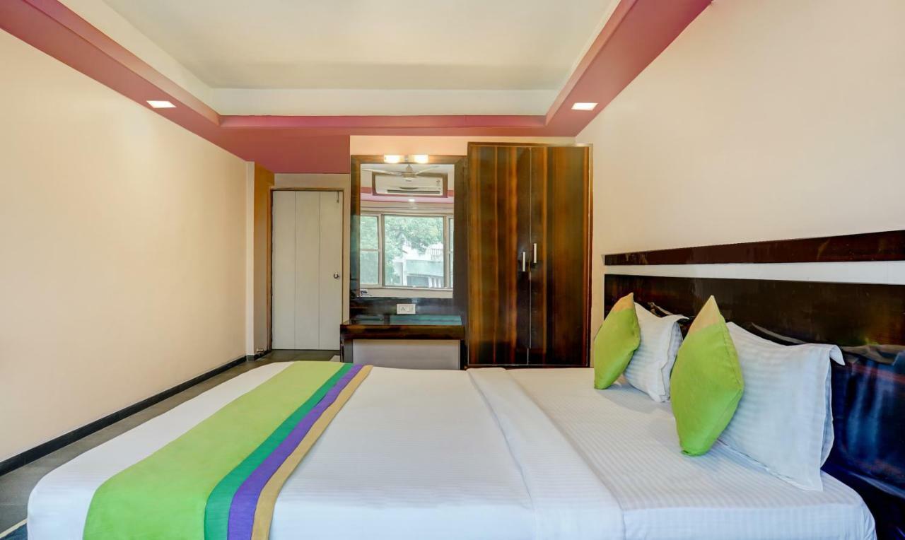 Mountview Resort & Spa Лонавала Екстериор снимка